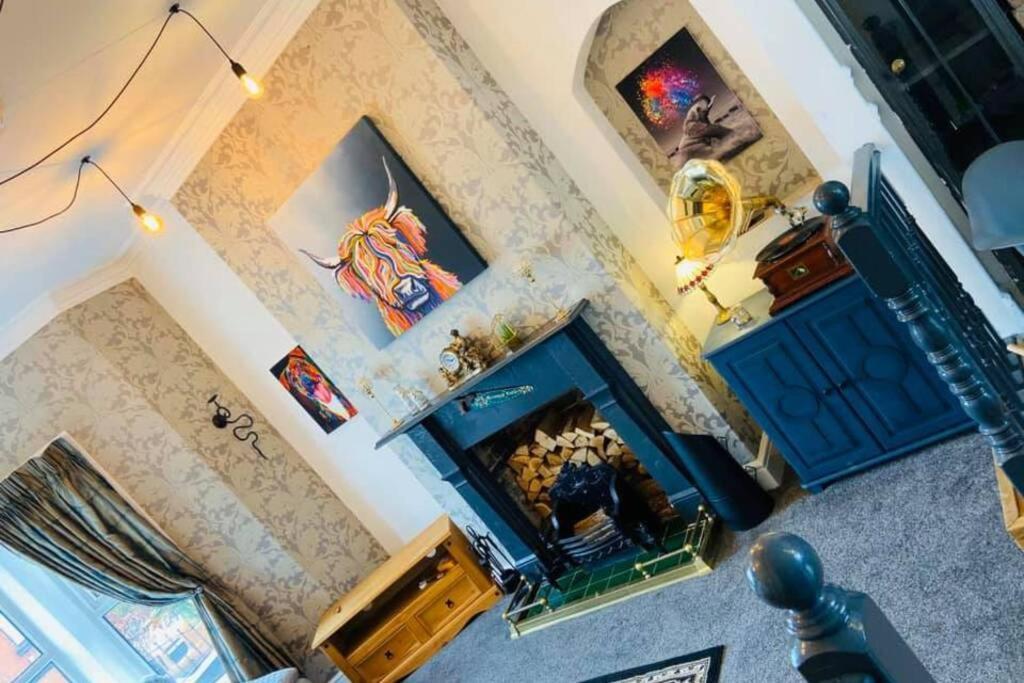 Ferienwohnung Quigley Buildings - Stylish Entire 2 Bed House Sleeps 5 Wigan - Private Garden - Free Parking - Wifi - Secure Garden Exterior foto